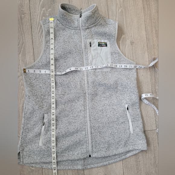 L.L Bean Vest - Picture 3 of 5